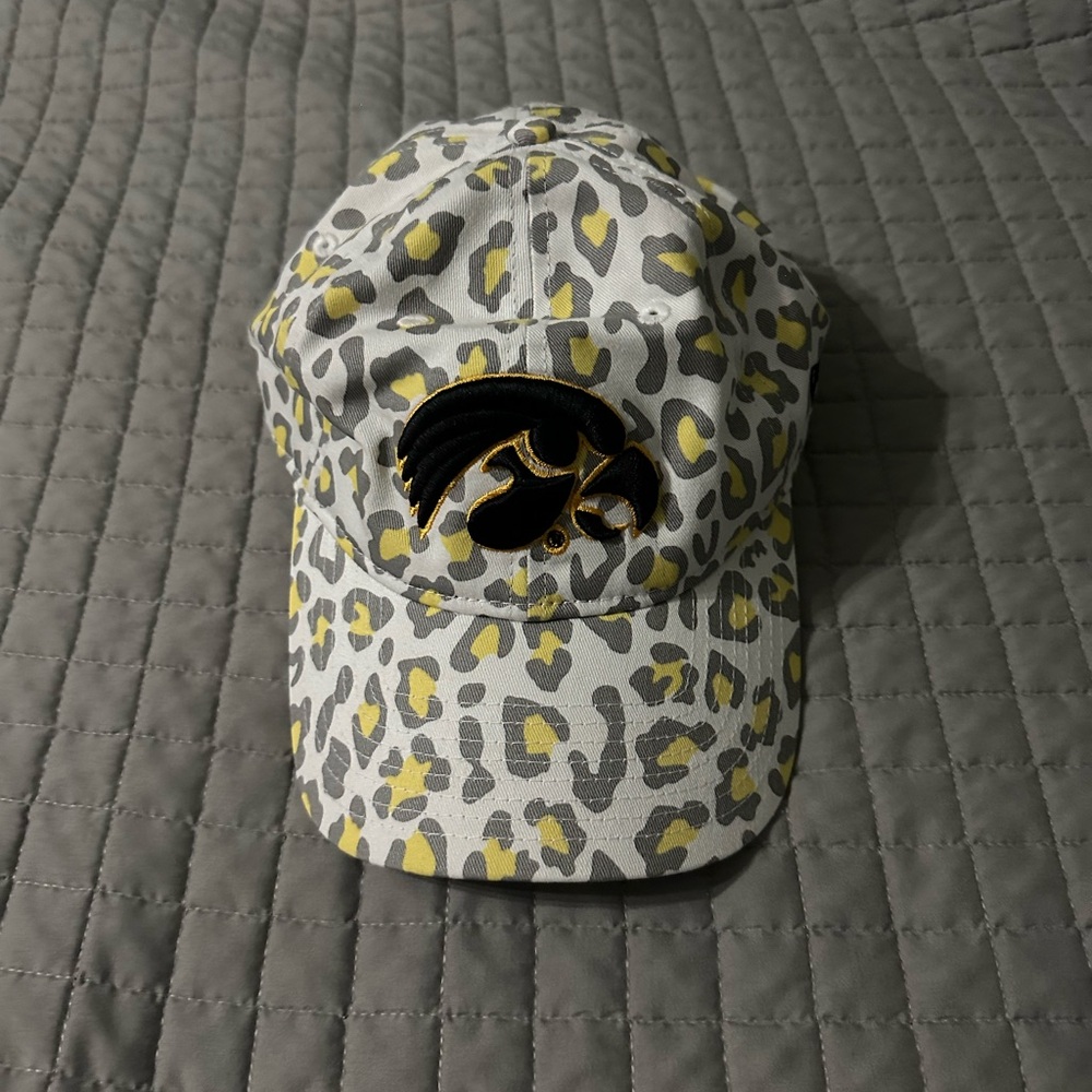NWOT Iowa Hawkeyes Leopard Print Hat with Embroidered Logo